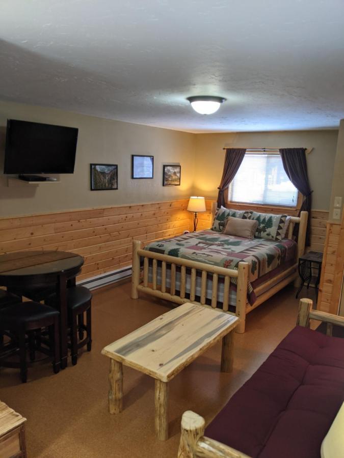 9 Bar W Cabins West Yellowstone Exterior foto